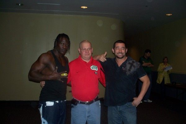 R-TRUCH WWE
